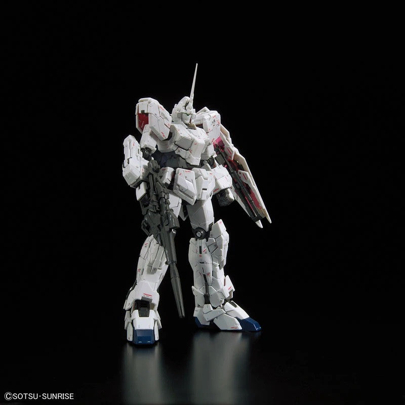Bandai RG 1/144 25 RX-0 Unicorn Gundam