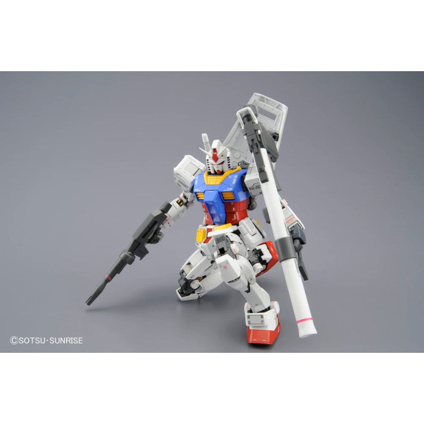 Bandai MG 1/100 RX-78-2 Gundam ver 3.0