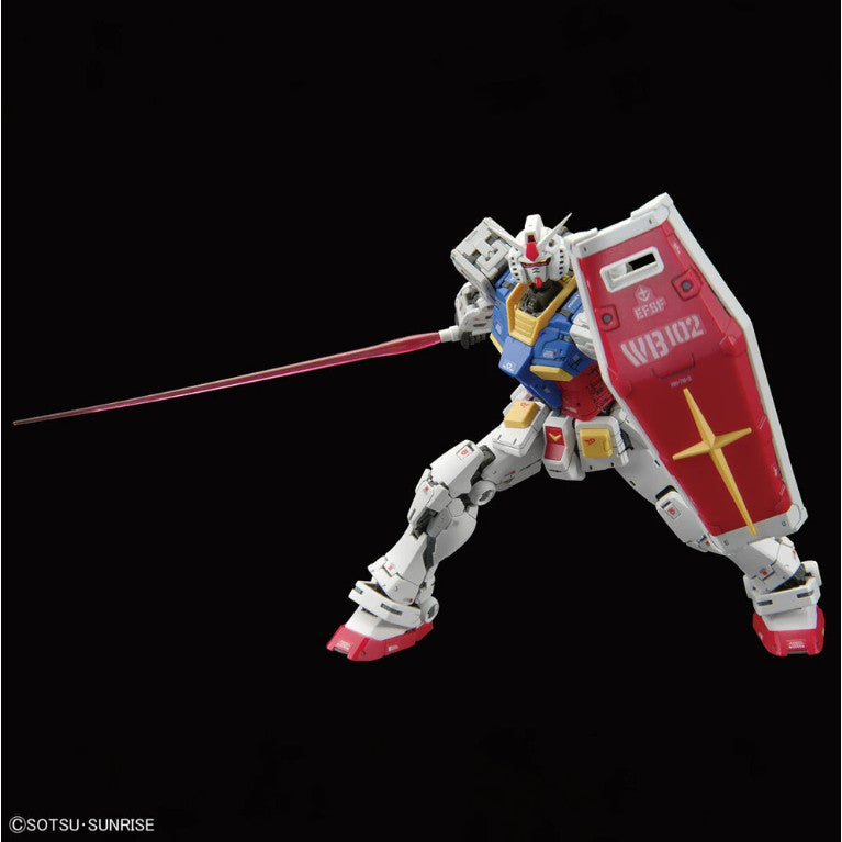 Bandai RG 1/144 40 RX-78-2 Gundam Ver. 2.0