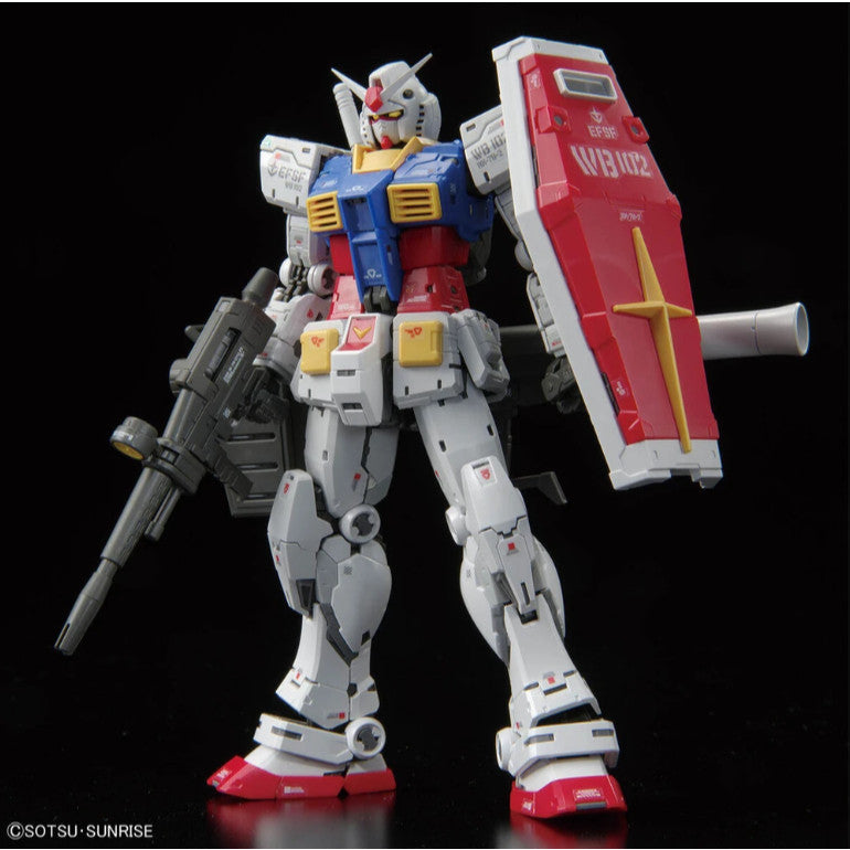 Bandai RG 1/144 40 RX-78-2 Gundam Ver. 2.0